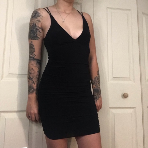 Black body con dress - Picture 3 of 4